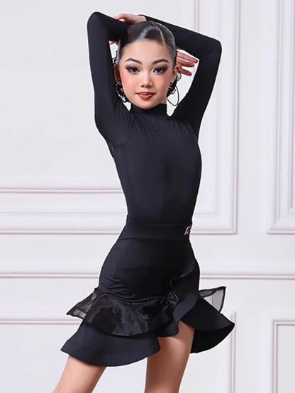 Vestido Infantil de Dança Latina com Gola Alta e Babado